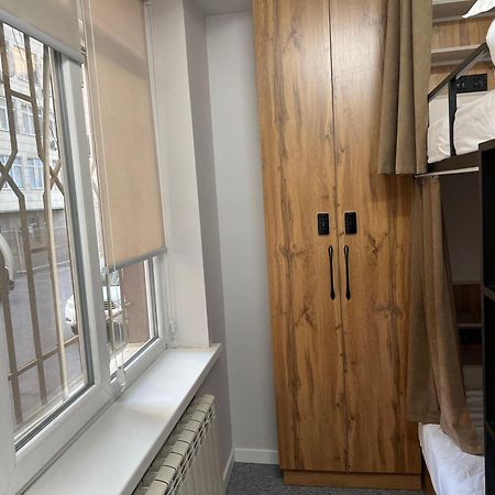 Aiva Hostel Bichkek Extérieur photo