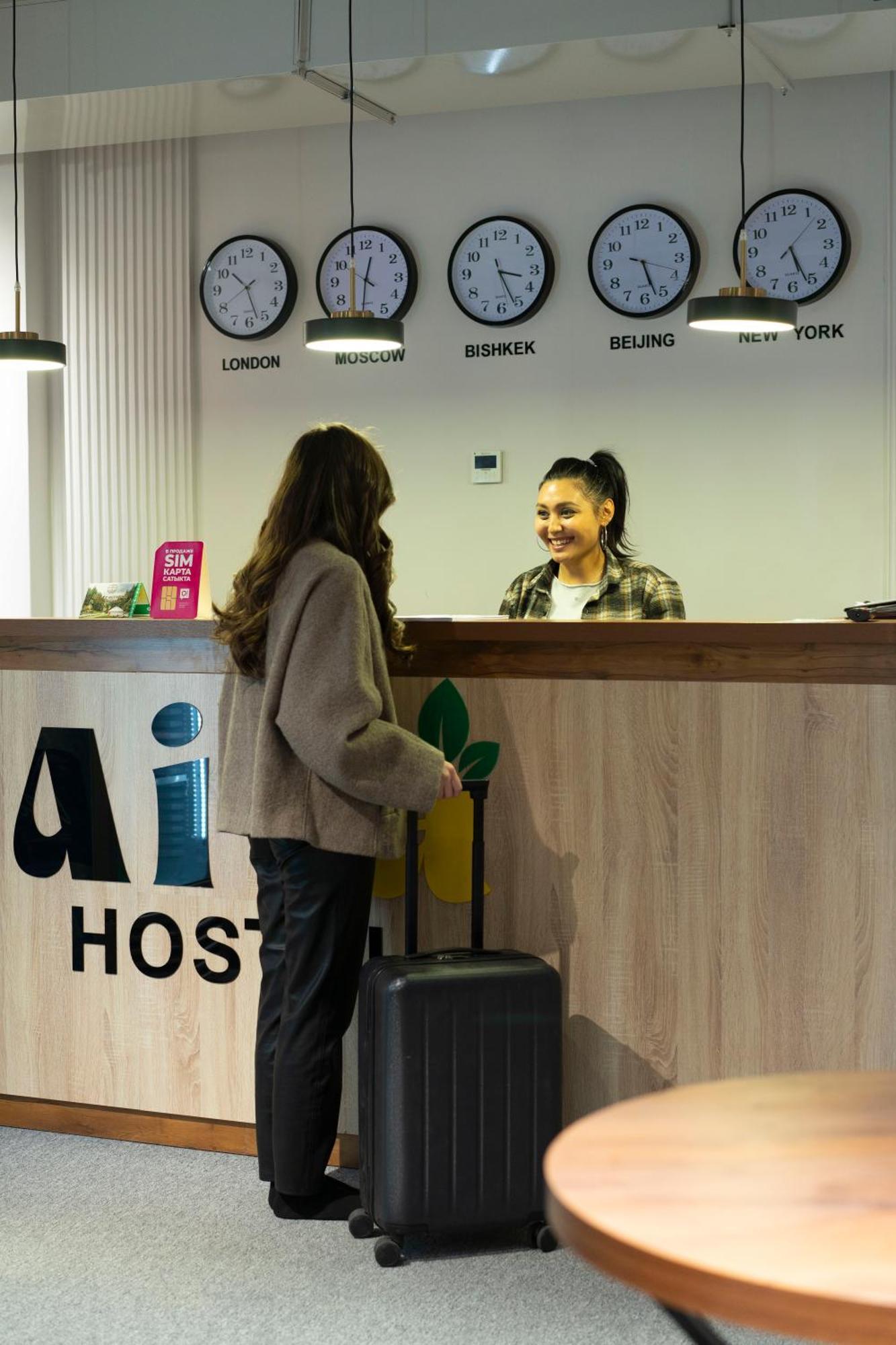Aiva Hostel Bichkek Extérieur photo